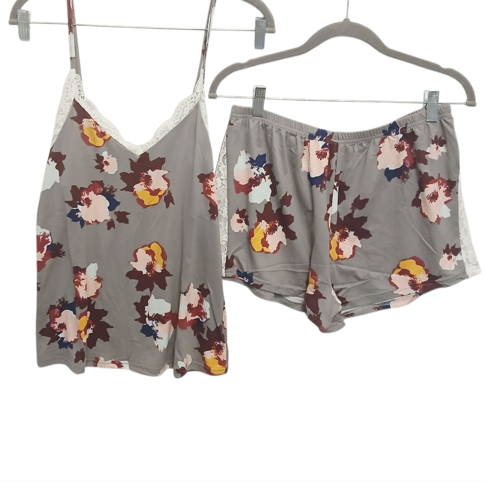 Laundry By Shelli Segal Gray Floral Pajama Set Cami Top & Shorts Medium